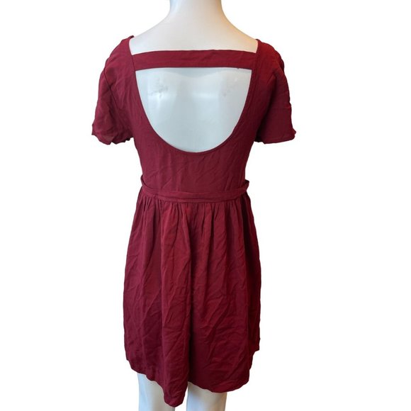 Forever 21 Womens Skater Mini Dress Back Hole Cap Sleeve Burgundy Size X Small - Picture 2 of 7